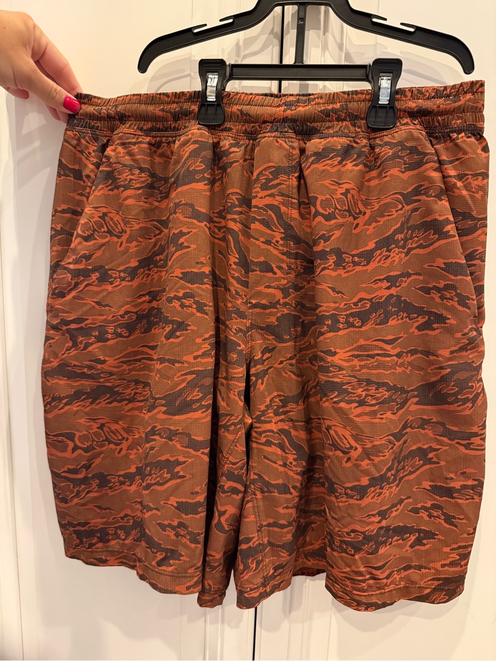 Lululemon Athletica Men's Orange and Black Camo Athletic - Running Shorts - Picture 2 of 4